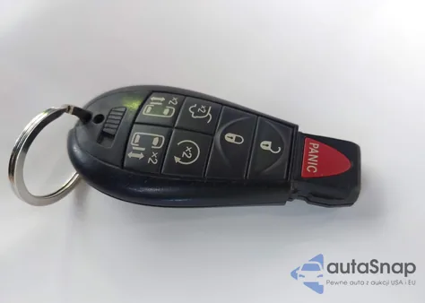 2012 Chrysler Town & Country Touring из США, поврежденный, VIN 2C4RC1BG1CR188505